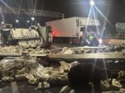 რუსეთში საქართველოდან მოსკოვში მიმავალი, ღვინით სავსე სატვირთო მანქანა გადაბრუნდა