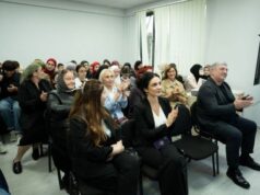 გიორგი ალადაშვილი და ალექსი ფიცხელაური ახმეტის მუნიციპალიტეტის სოფელ წინუბნის საჯარო სკოლაში ახალგაზრდებს შეხვდნენ