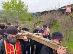დღეს წითელ პარასკევს ბაგინეთის მთიდან სვეტიცხოვლის საკათედრო ტაძრამდე ტრადიციული მსვლელობა გაიმართა